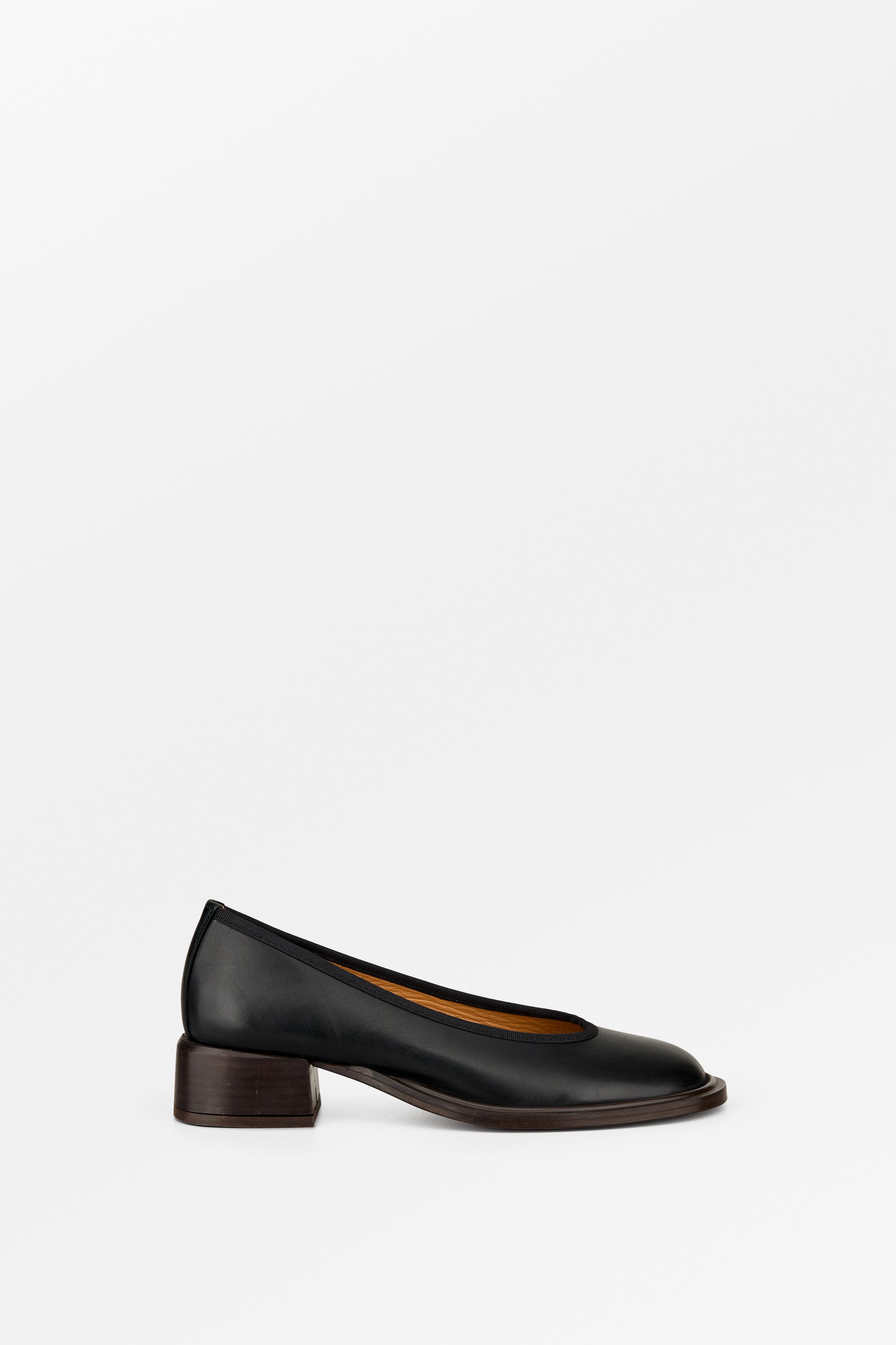 MKDT Studio Alaia Leather Shoes BLACK