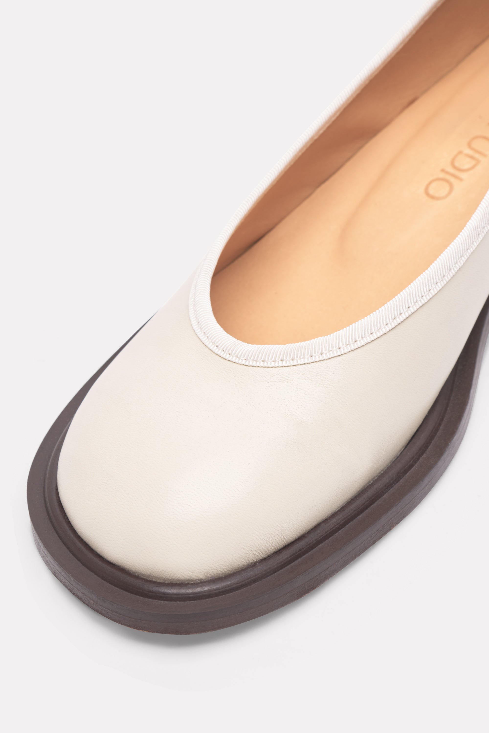 MKDT Studio Alaia Leather Shoes IVORY