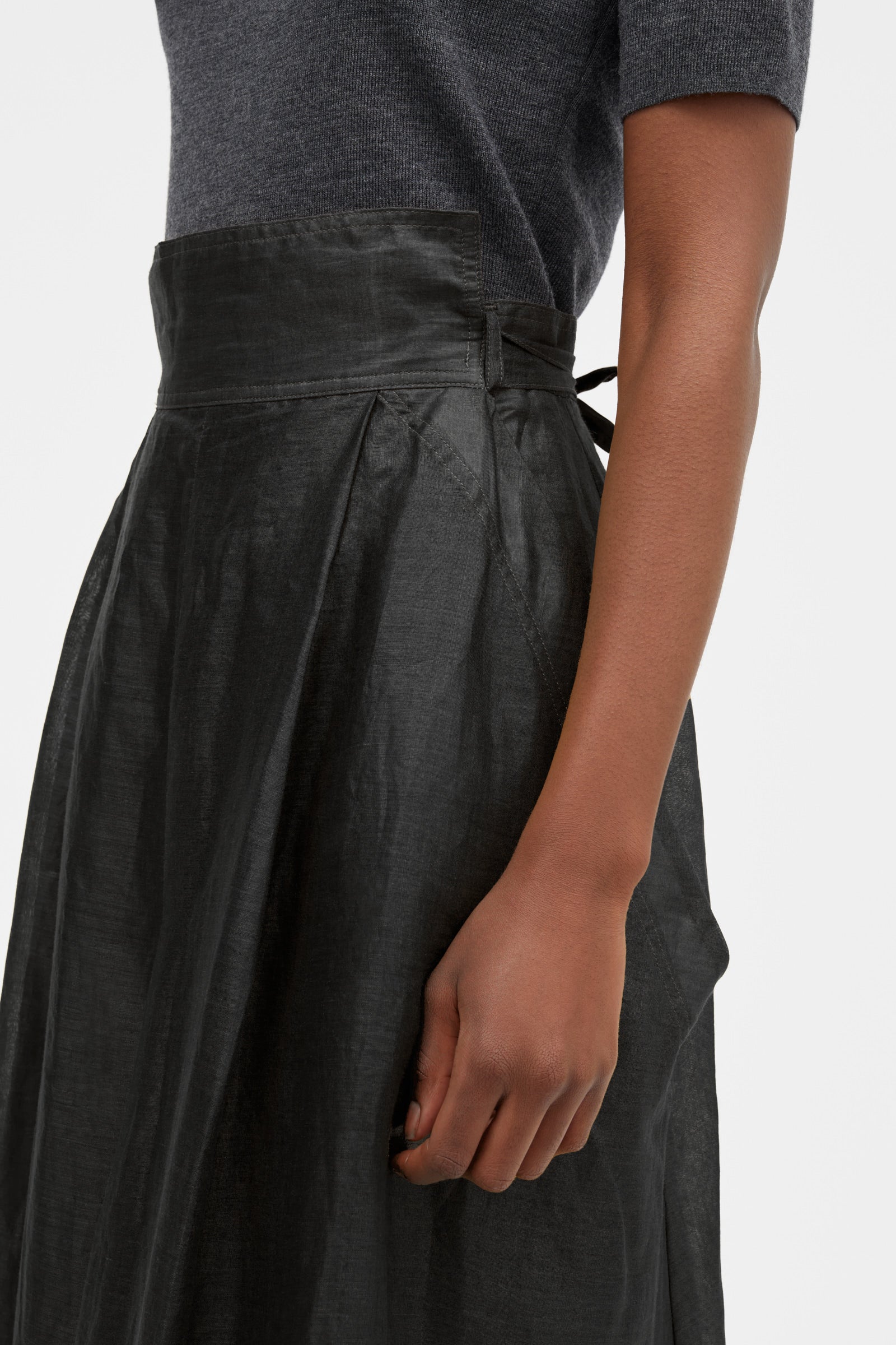 Mark Kenly Domino Tan Nova Light Ramie Skirts BLACK