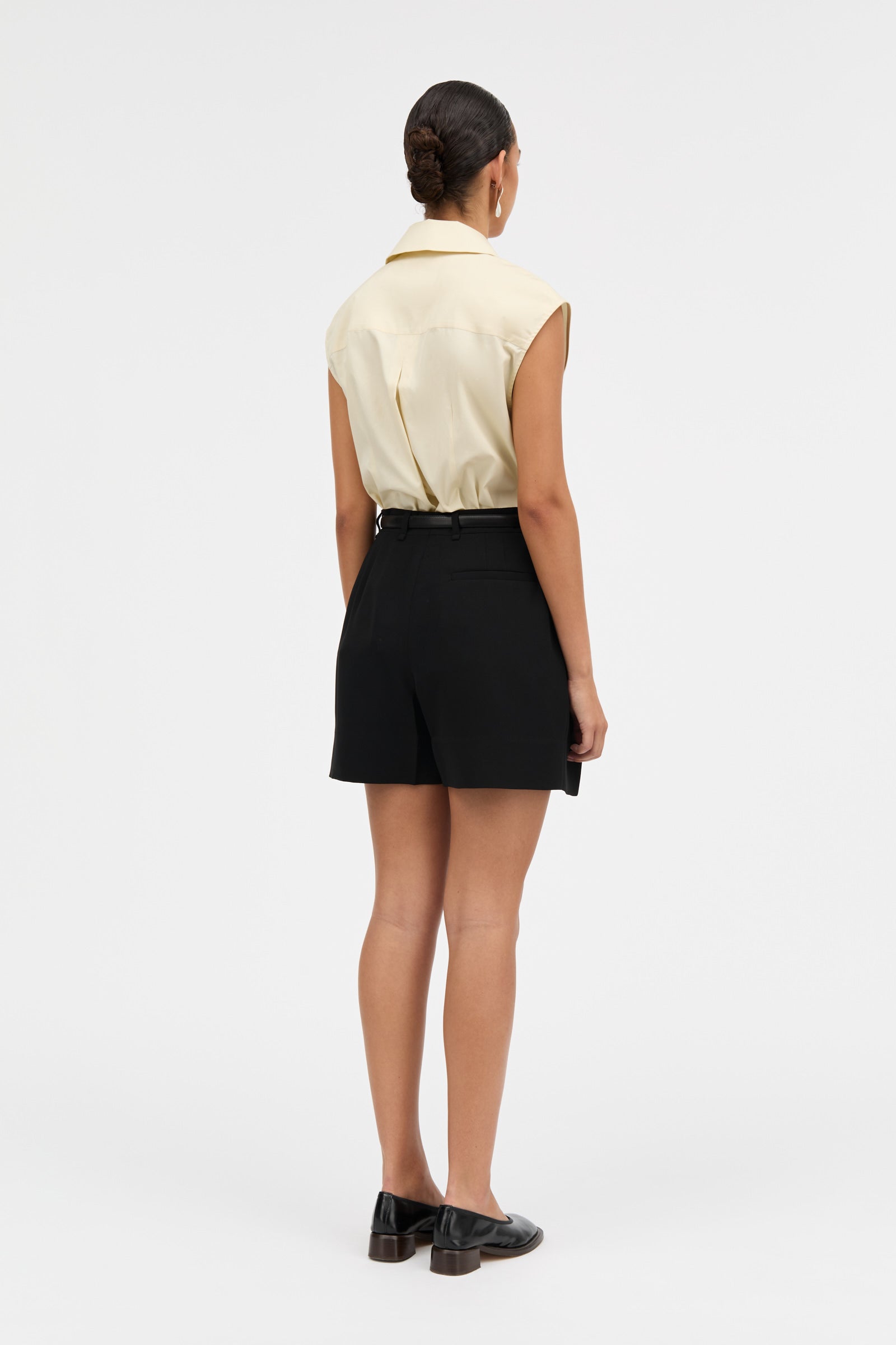 MKDT Studio PRISK CREPE GEORGETTE Shorts BLACK