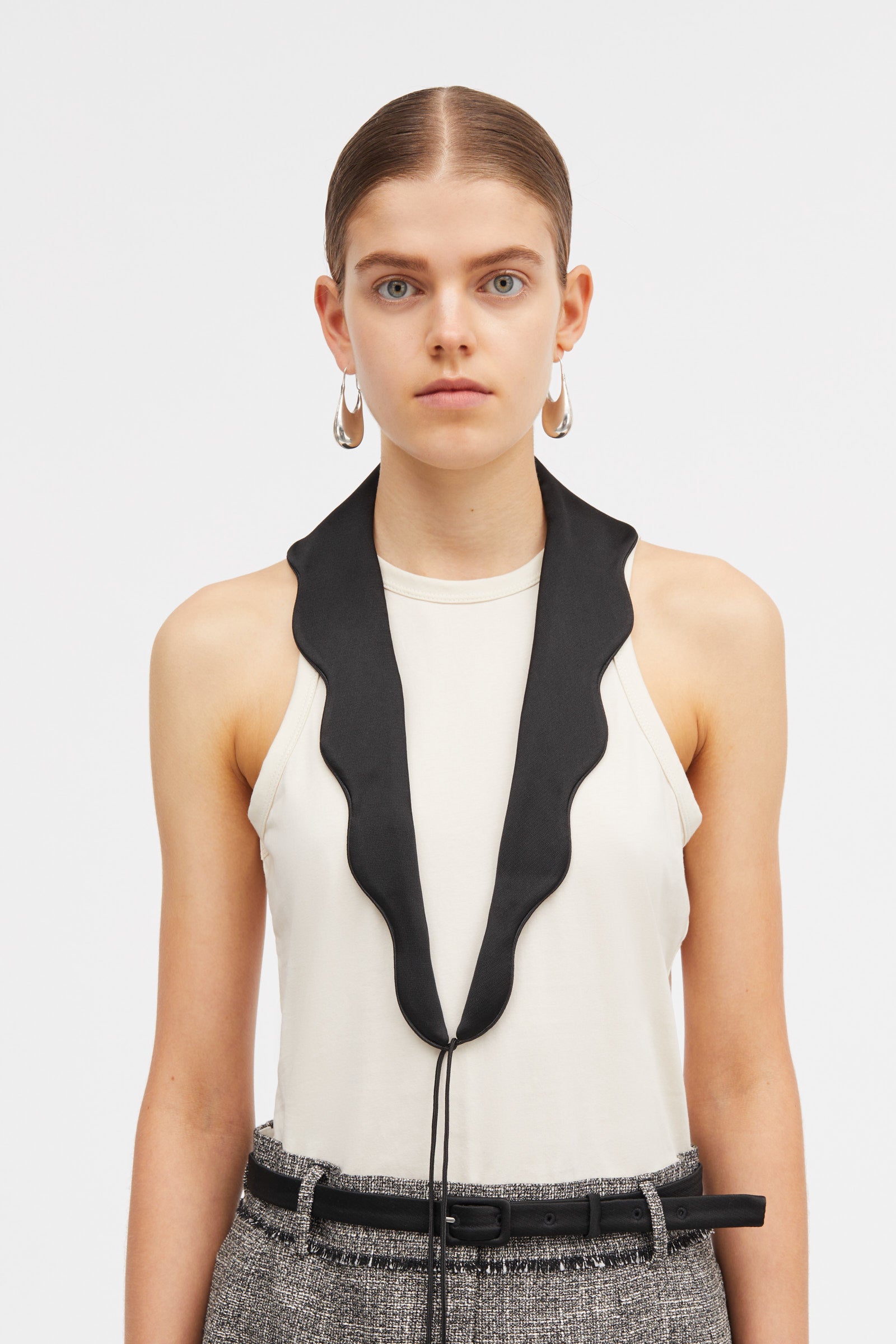 MKDT Studio Aroa Scarf Scarfs BLACK