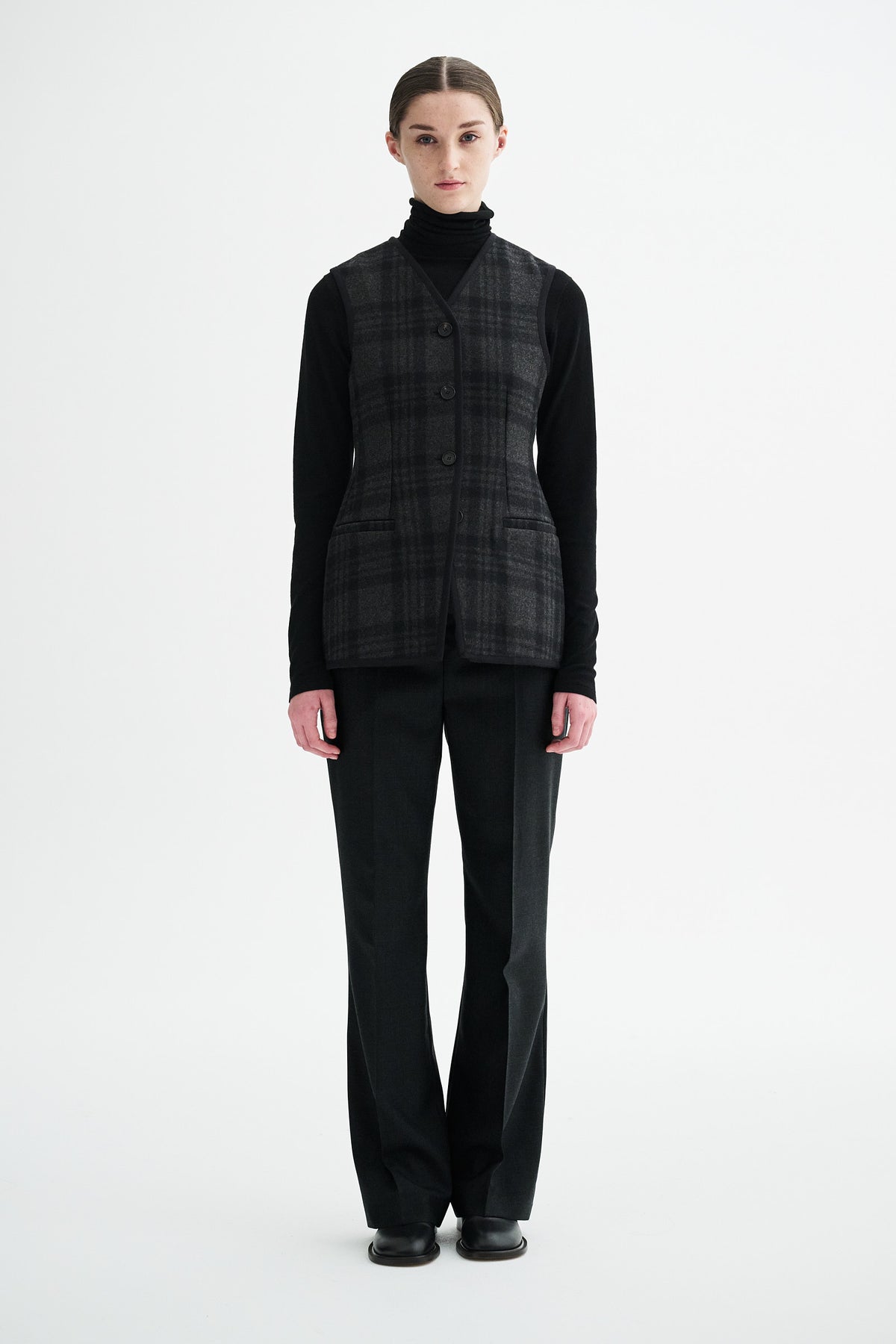 MKDT Studio VIENNA CHECK VEST Vest BLACK